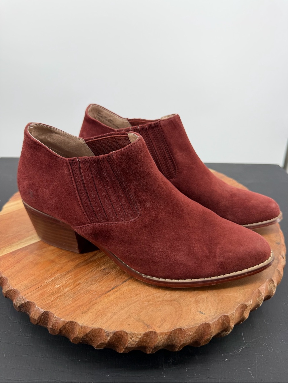 Anthropologie Marion Burgundy Ankle Boots suede sz 7.5